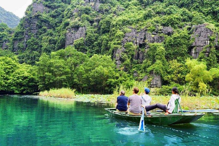 Private Full Day Tour of Mua Cave-Trang An Grottoes from Ha Noi City