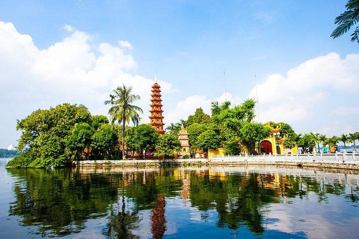 Ha Noi History Private Full-Day Tour with Water Puppet Show
