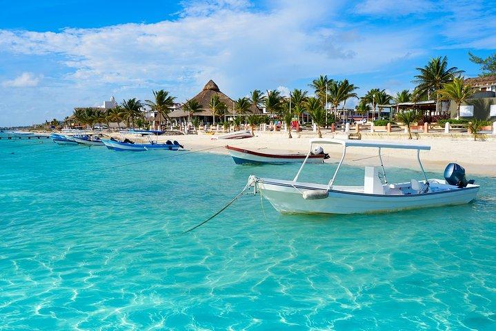 Snorkel in the turquoise Caribbean Sea in Puerto Morelos