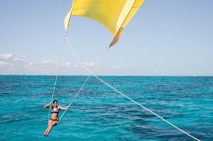 Isla Mujeres Full-Day Tour from Cancun with Lunch