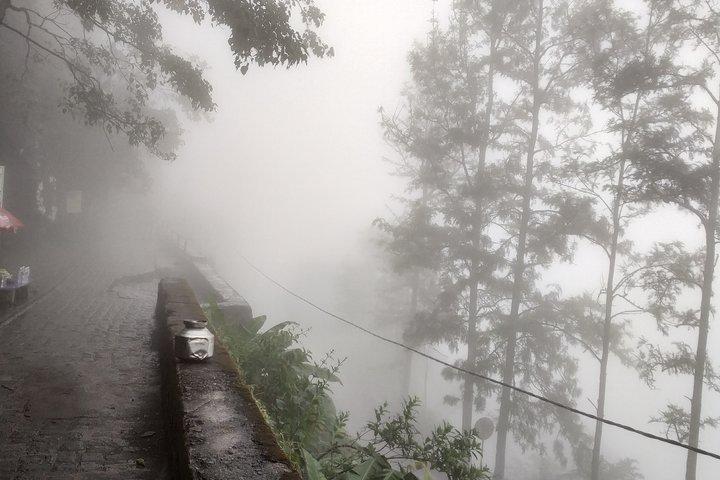 Sinhagad Fort Trip (Guided Half Day Sightseeing Tour)