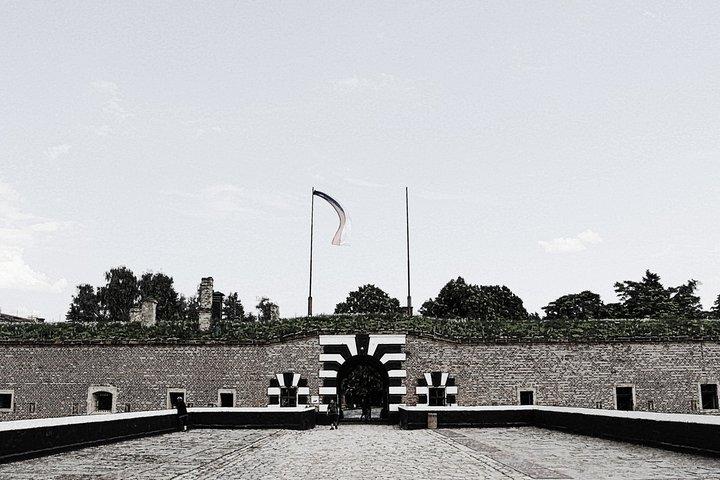 Private tour of Terezin Nazi WWII Camp with Castle and Lunch