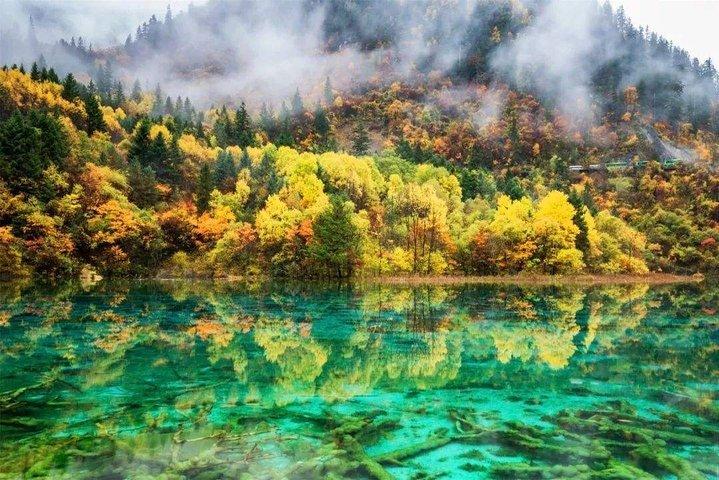 Private 3Day Jiuzhaigou&Huanglong Tour by Fast Train from Chengdu