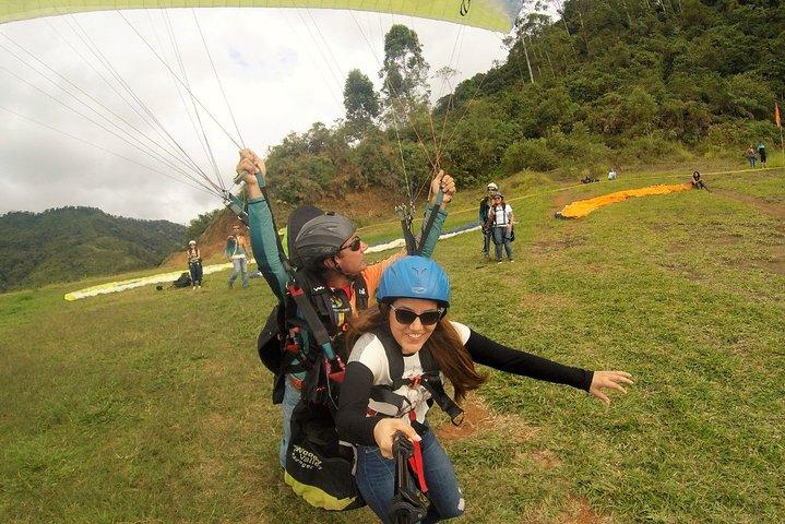 Flying Paragliding Day Trip at Calarca