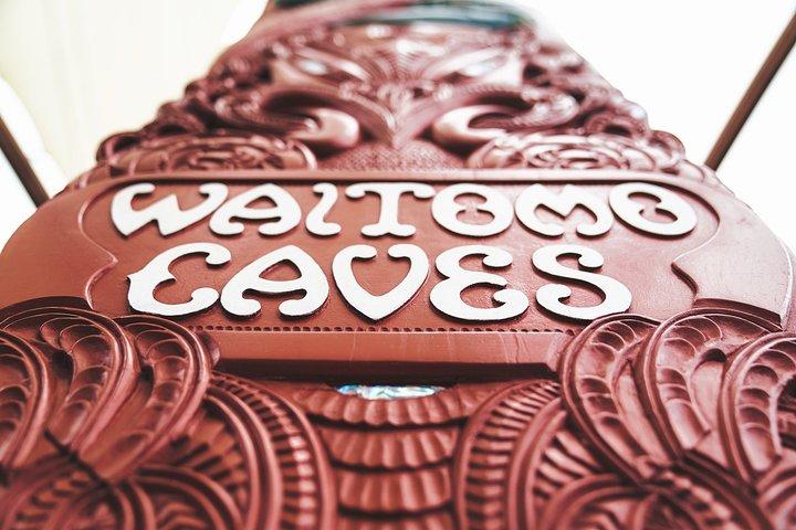 Private Tour [3 Days]: Hobbiton, Waitomo Twin Caves & Te Puia