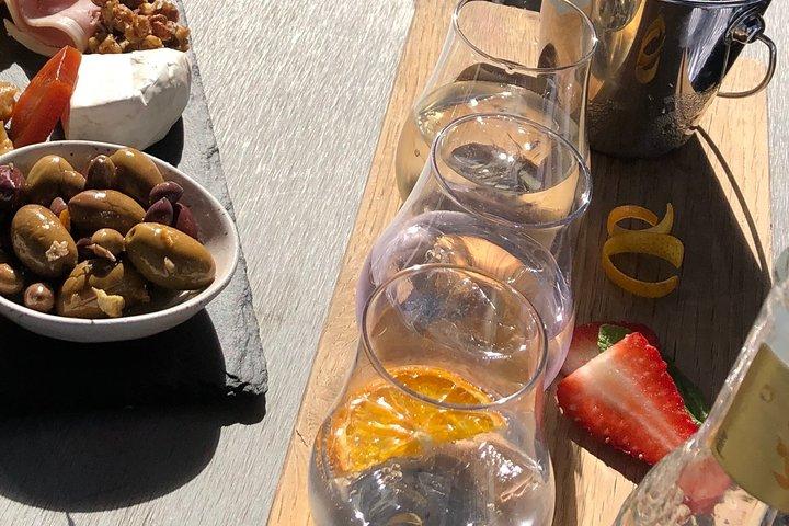 Red White & Brew - Wine, Gin & Beer Tour with Tastings from Adelaide