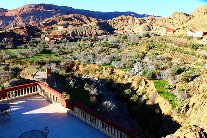 3-Days Private Tour from Marrakech to Erg Chigaga Desert with Luxury Desert Camp
