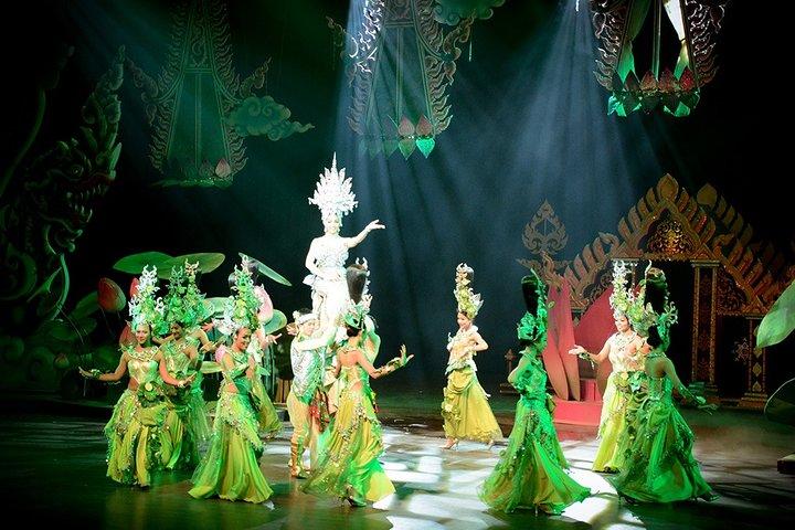 Colosseum Cabaret Show Skip-the-Line Ticket – Pattaya