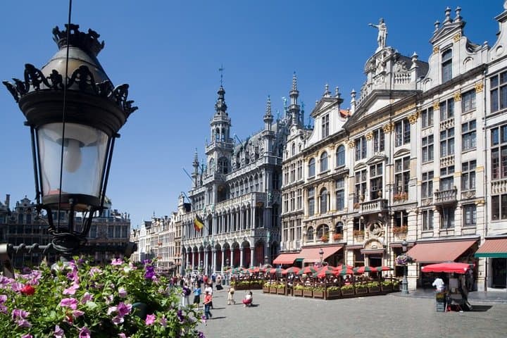 Private transfer Amsterdam (AMS) to/from Brussels