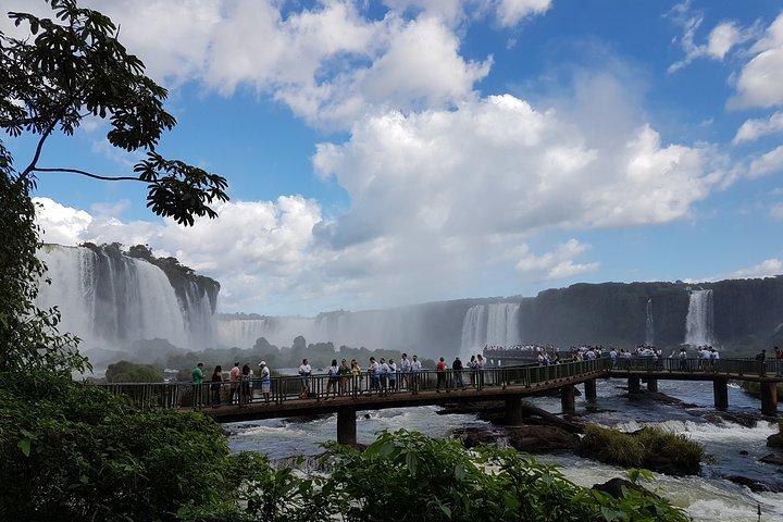 Tour to Iguazu Falls Brazil with visit at the Bird Park