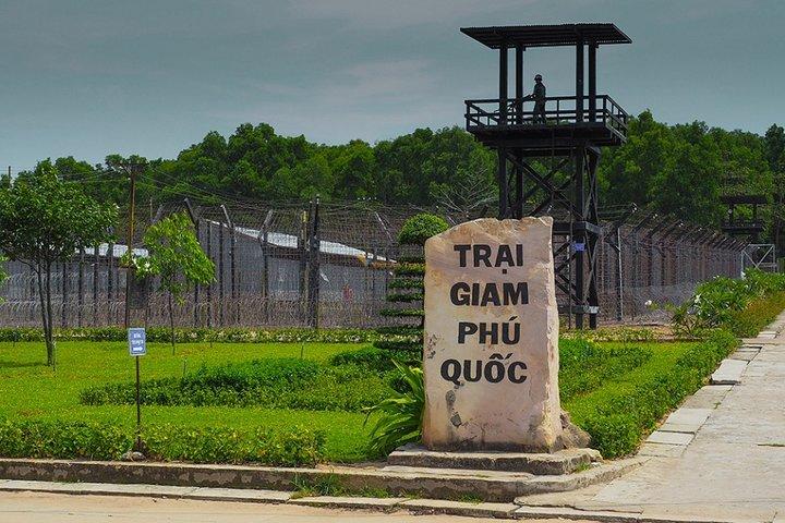 Explore the South of Phu Quoc island by Classical Army Jeeps