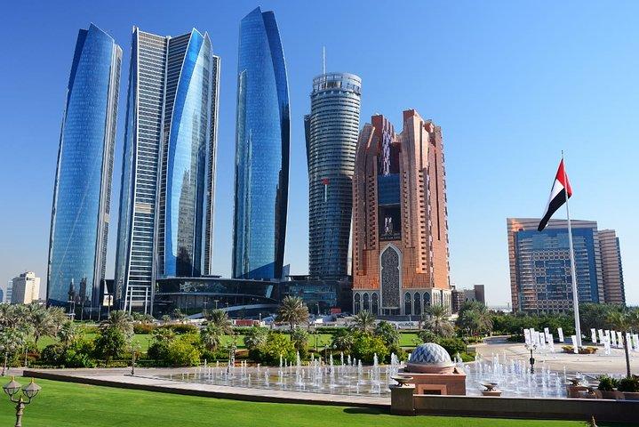 Private Transfer from Abu Dhabi Airport (AUH) to Dubai