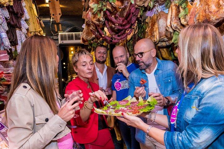Local Food and Wine Walking Tour around Rome