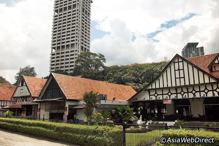 Batu Cave Tour and Kuala Lumpur City Exploration Tour ( 2 in 1 )
