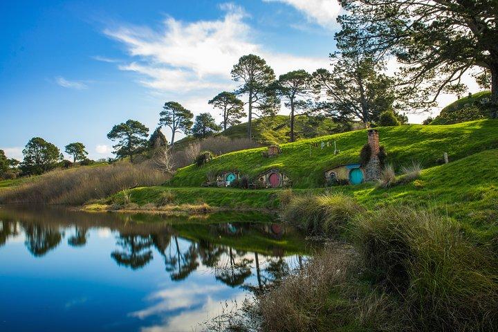 Hobbiton Movie Set Small Group Fully Guided Day Tour from Auckland