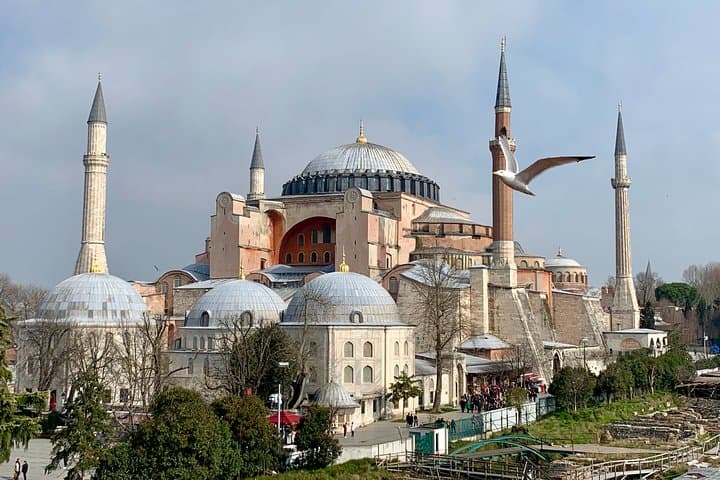 Hagia Sophia, Basilica Cistern and Grand Bazaar Tour in Istanbul