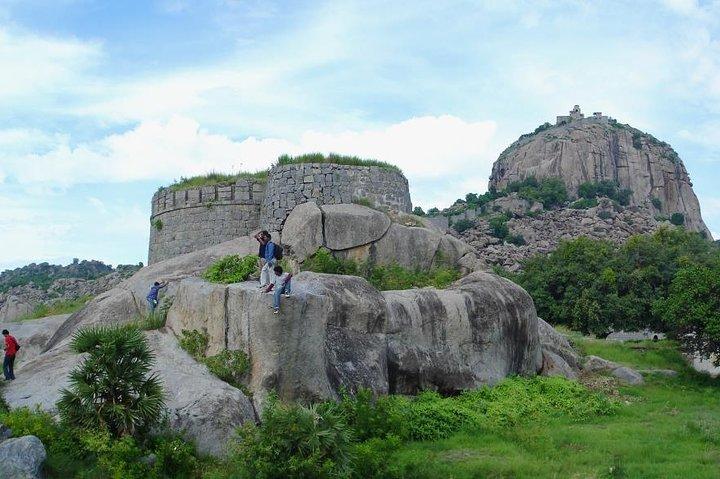 Spiritual Sojourn: Chennai to Tiruvannamalai Temple & Ashram Tour