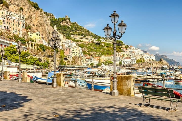 Private transfer from Naples airport(NAP)/train station to AMALFI