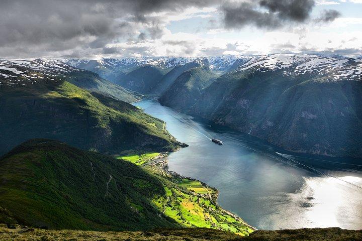 Private Full Day Trip From Oslo To Bergen with Sognefjord And Flam Railway