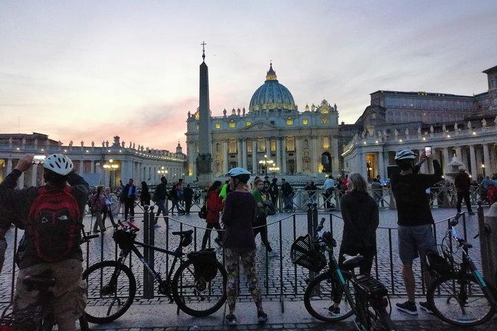 Rome: Guided Sunset E-Bike Tour – Historic Center