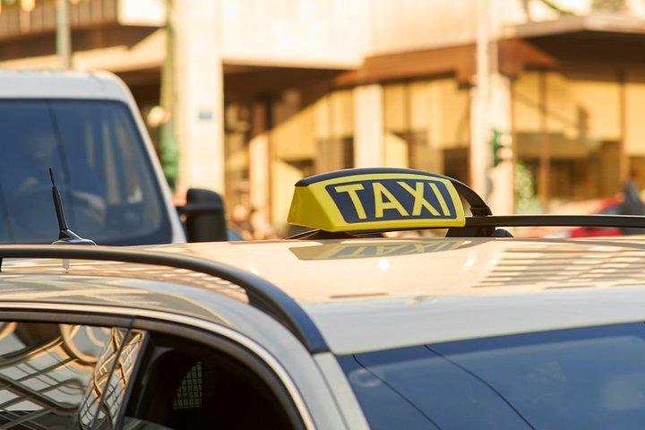 Private transfer from Athens International Airport to ATHENS CITY