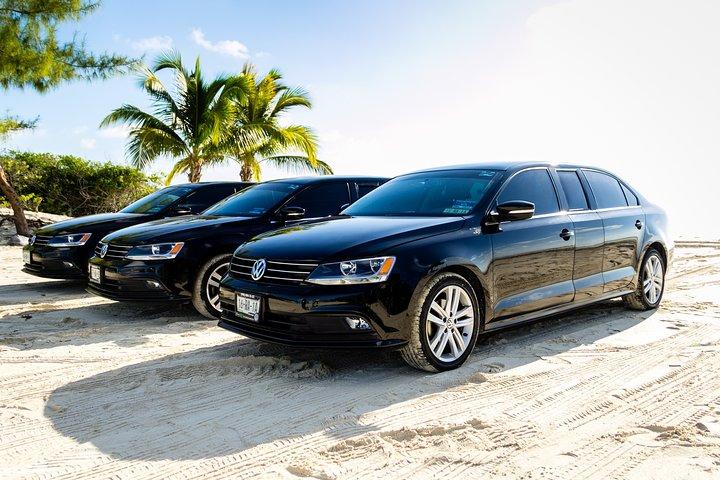 Transfers in Luxury Sedan from Cancun Airport