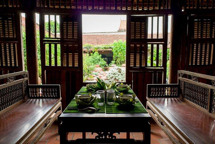 Duong Lam Ancient Village Full Day Private Tour