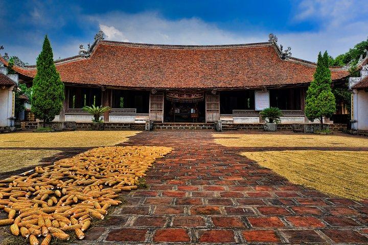 Duong Lam Ancient Village Full Day Private Tour