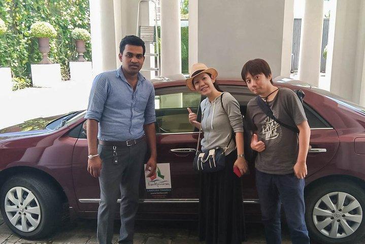 Colombo (CMB) Airport to Delhousie City Private Transfer