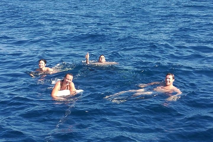 Authentic Barcelona Sailing Tour with Swim & Drinks