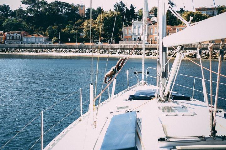 4h Private Boat Tour - Sailing, Swimming and Sunbathing