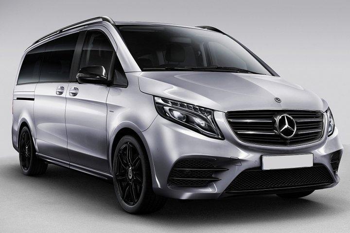 Phuket Airport Transfers : Phuket Airport HKT to Phuket City in Luxury Van