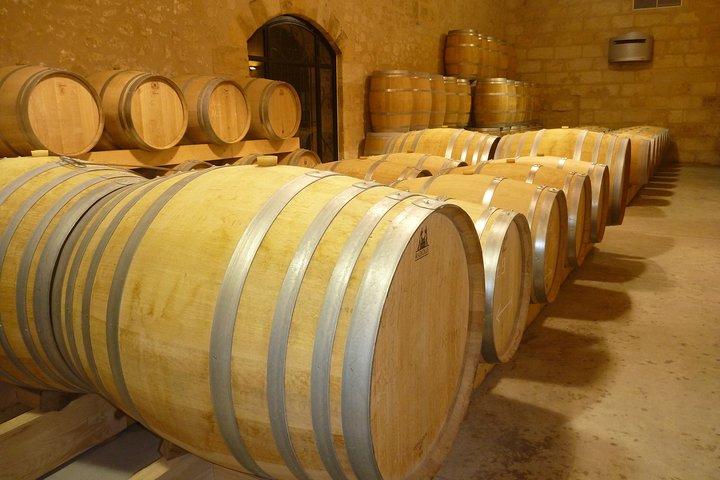 Pessac Leognan 4.5 hours Wine Tour in a Citroën 2CV from Bordeaux