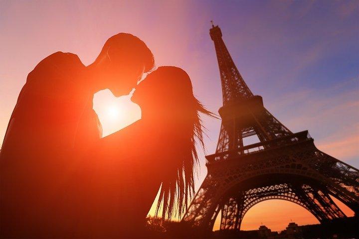 Paris with Love Private Guide and Driver