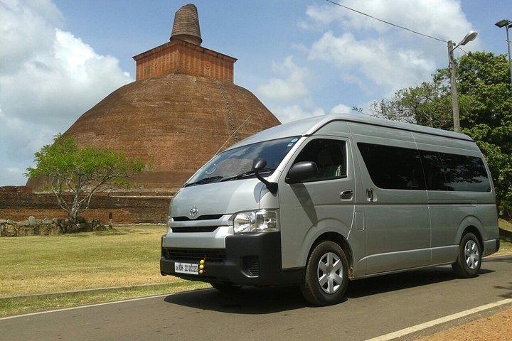 2-days Transfer from Colombo to Trincomalee or Nilaveli - Sightseeing Tour