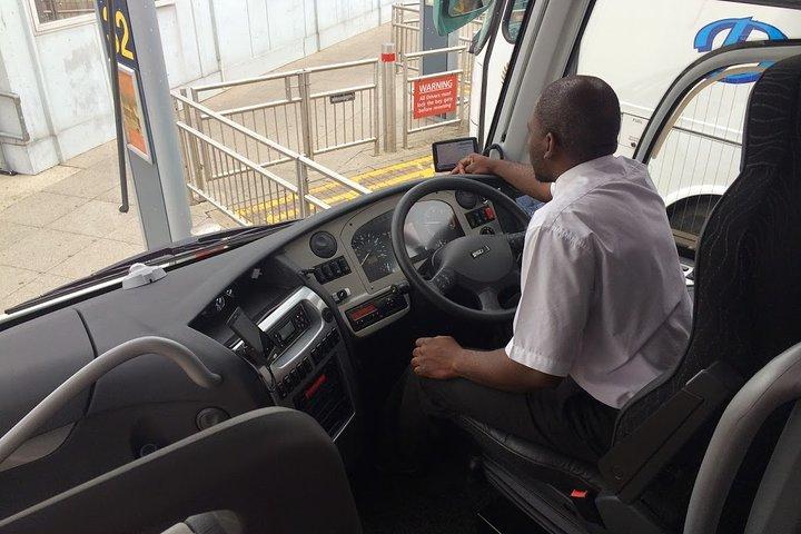 Private transfers between London Heathrow - London Gatwick Airports