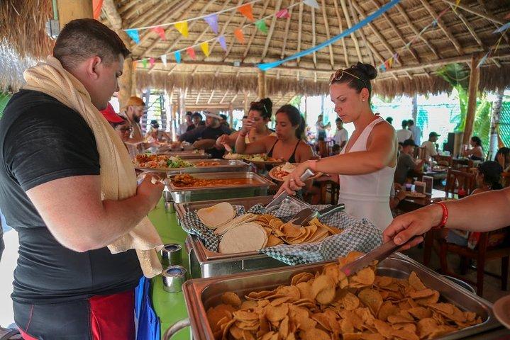 Isla Mujeres tour from Cancún (open bar, lunch )