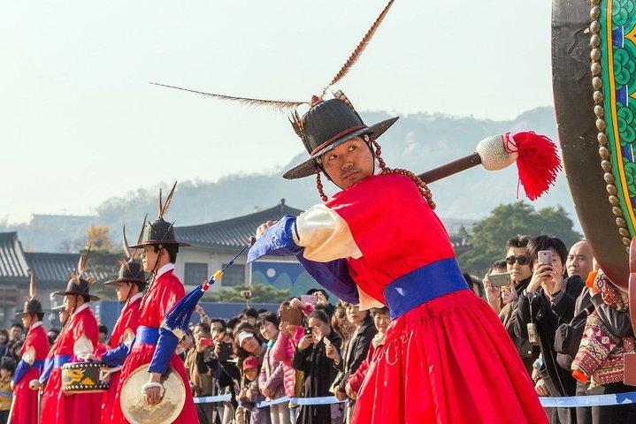 Seoul Highlights Tour: Gyeongbok Palace, Insadong & N Seoul Tower
