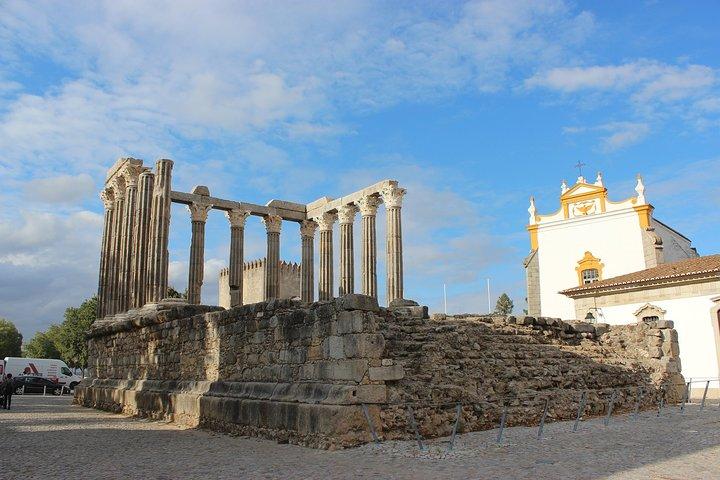 Lisbon Private transfer to Seville with Optional Evora stop