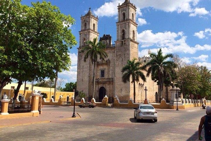Chichen Itza Tour Plus with Cenote Swim and Round Transportation