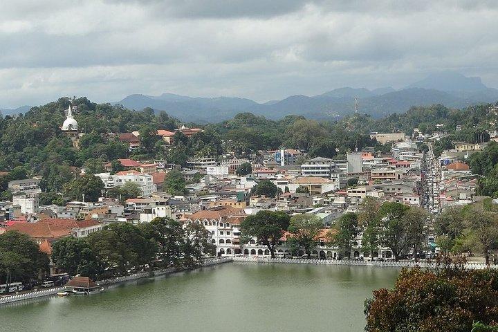 Private Transfer from Biyagama to Sri Lanka Colombo (CMB) Airport