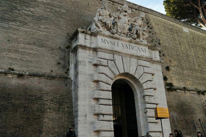 Vatican Priority Entrance with Sistine Chapel & Museum Tour