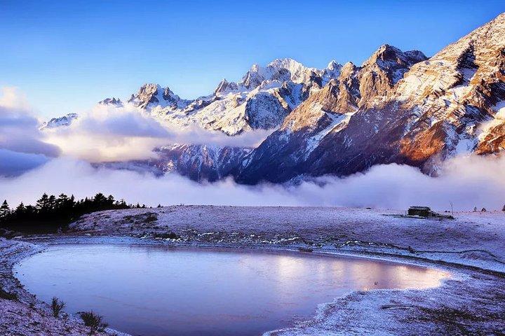 Private Day Tour of Lijiang Jade Dragon Snow Mountain and Black Dragon Pond Park