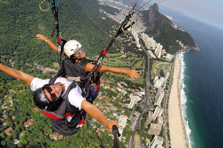 Paragliding in Rio de Janeiro with Hotel pick-up and drop-off