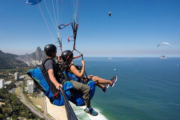 Paragliding in Rio de Janeiro with Hotel pick-up and drop-off