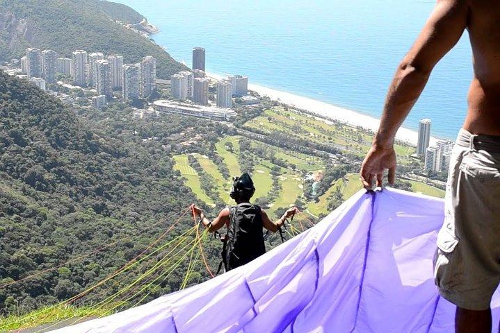Paragliding in Rio de Janeiro with Hotel pick-up and drop-off