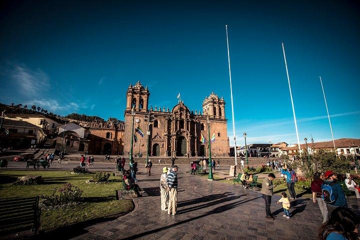Private Walking Tour to Coricancha, Cusco Cathedral and San Pedro Local Market