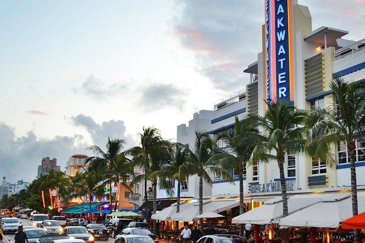 The Official Miami City Tour Small Group Experience with Pickup