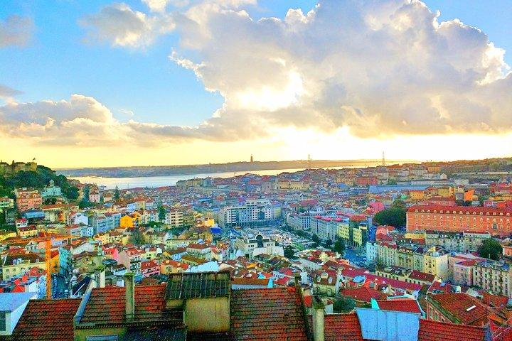 Private 8-hour Tour in Lisbon with Hotel pick up