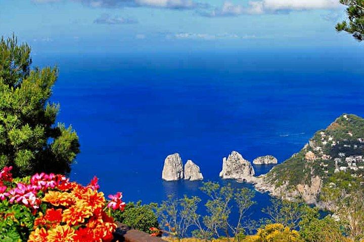 Capri Island and Blue Grotto Fullday from Rome